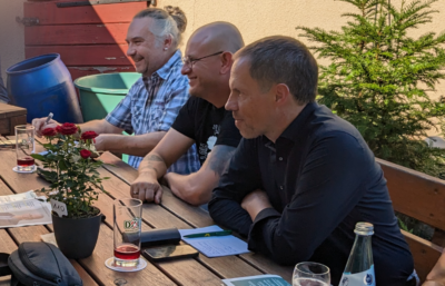 Frank Diefenbach (MdL) neben Thomas Pause und Jörg Friedrich (von rechts; Foto: Alex Benz)
